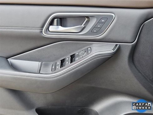 Used 2023 Nissan Rogue Platinum w/ Platinum Premium Package image 22