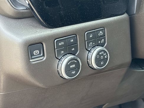 Used 2026 GMC Sierra 1500 SLT w/ SLT Premium Plus Package AWD/4WD image 19