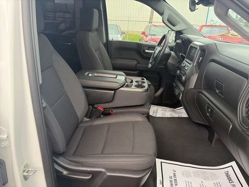 Used 2024 Chevrolet Silverado 1500 Custom AWD/4WD image 28
