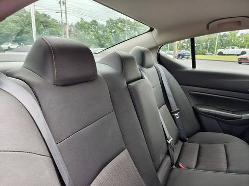 Used 2025 Nissan Altima 2.5 SV FWD image 29