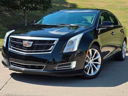 Used 2016 Cadillac XTS Luxury FWD image 1