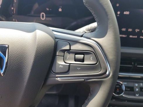 New 2026 Buick Envista Sport Touring FWD image 22