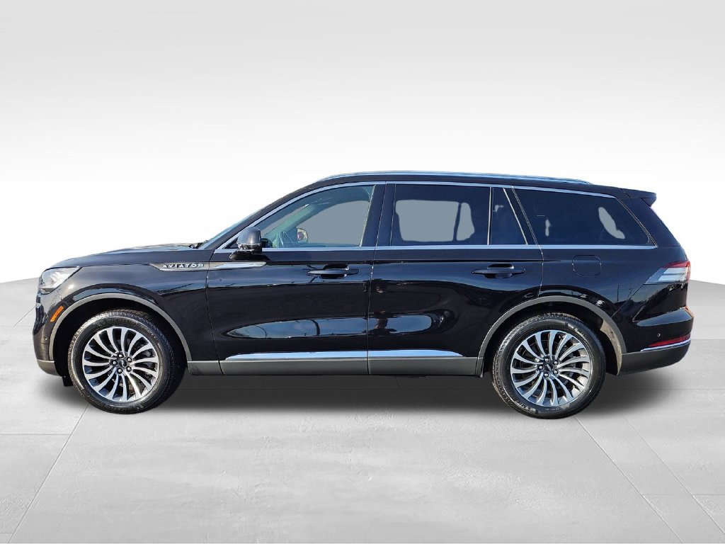 Used 2023 Lincoln Aviator Reserve w/ Equipment Group 201A AWD/4WD image 2