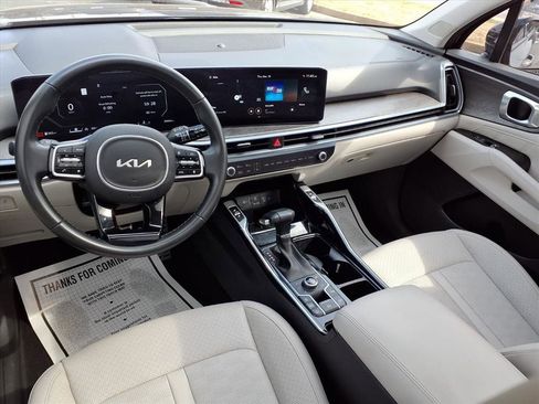 Used 2024 Kia Sorento SX image 5