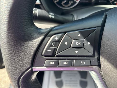 Used 2024 Nissan Altima 2.5 SV FWD image 18