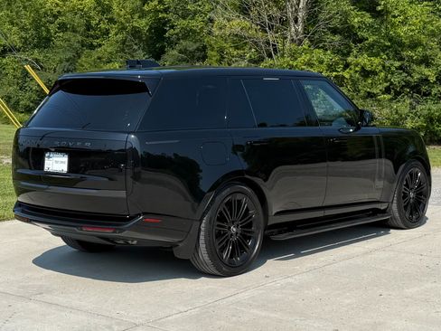 Used 2025 Land Rover Range Rover Long Wheelbase Autobiography AWD/4WD image 3