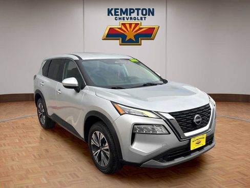Used 2023 Nissan Rogue SV FWD image 8