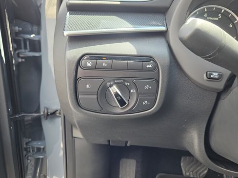 Used 2023 INFINITI QX50 Sport FWD image 14