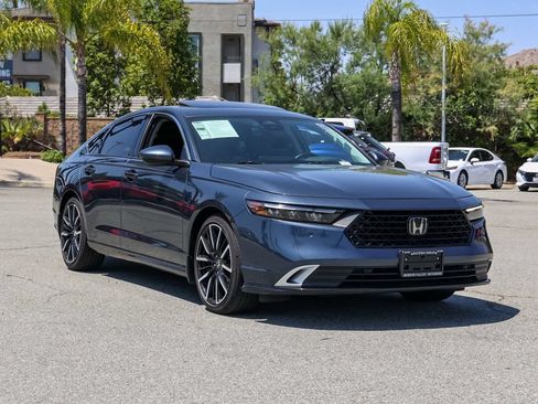 Used 2024 Honda Accord Touring image 2