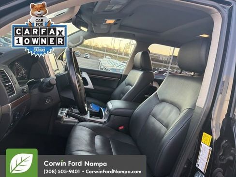 Used 2021 Toyota Land Cruiser image 11