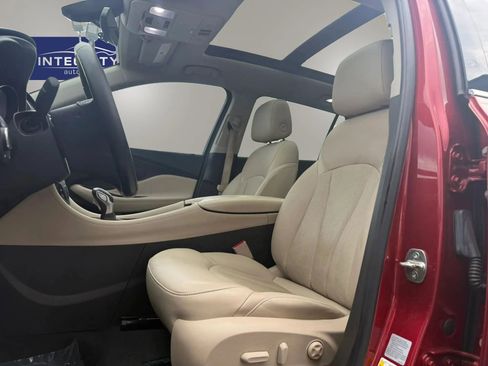 Used 2019 Buick Envision Essence image 10