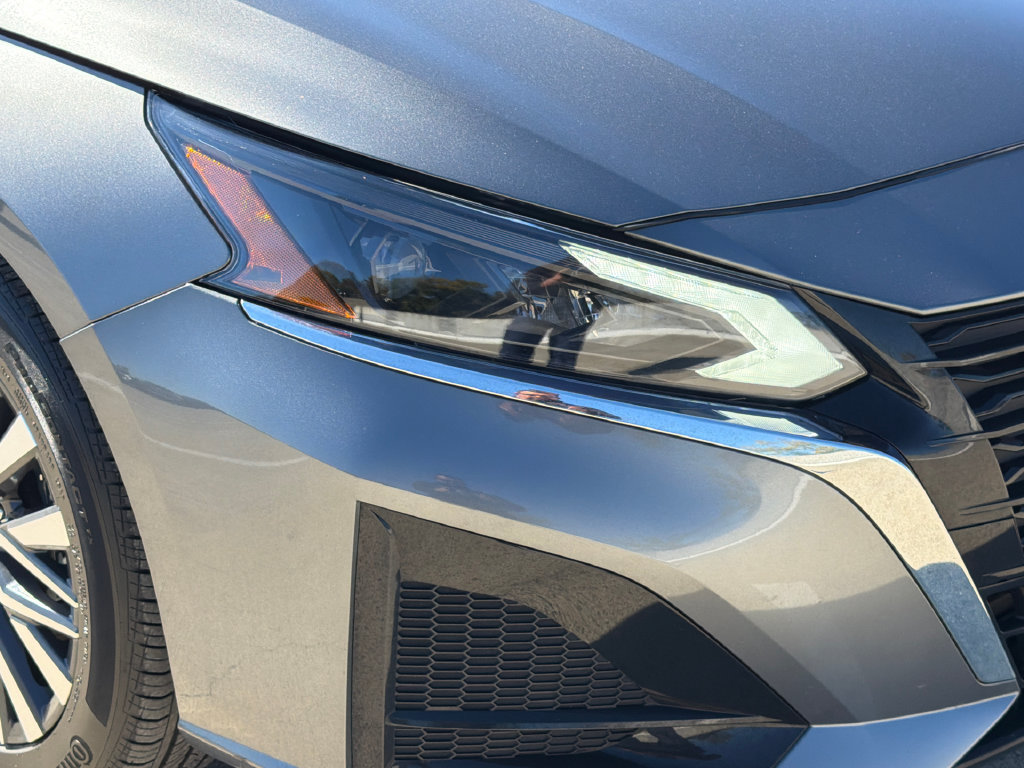 Used 2024 Nissan Altima 2.5 SV FWD image 9