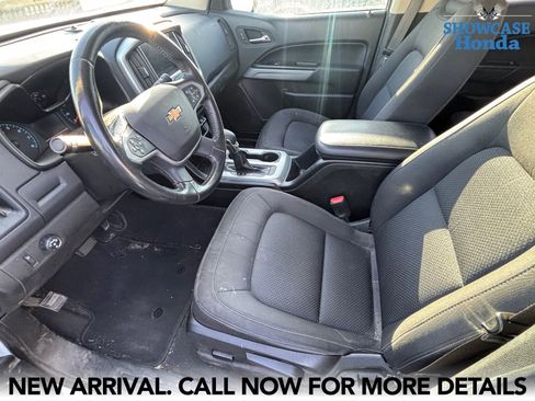 Used 2022 Chevrolet Colorado LT w/ Safety Package RWD image 9
