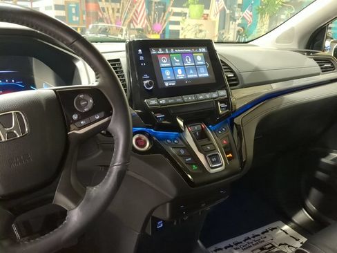 Used 2023 Honda Odyssey Elite image 12