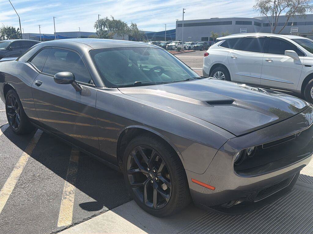 Used 2020 Dodge Challenger SXT w/ Blacktop Package RWD image 2