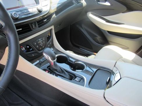 Used 2019 Buick Envision Essence FWD image 15