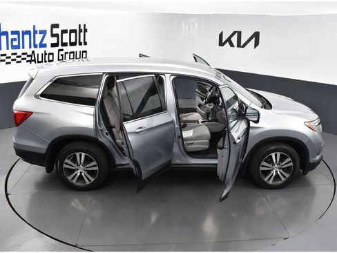 Used 2018 Honda Pilot EX image 32