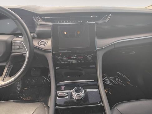 Used 2022 Jeep Grand Cherokee L Limited w/ MOPAR Finishing Package AWD/4WD image 11