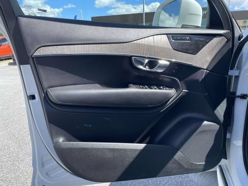 Used 2023 Volvo XC90 B6 Ultimate w/ Protection Package Premier AWD/4WD image 5