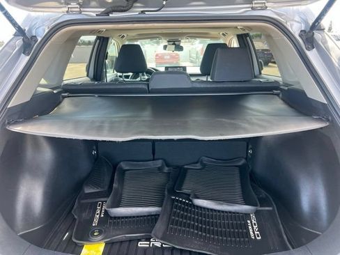 Used 2022 Toyota Corolla Cross LE w/ Moonroof Package FWD image 39