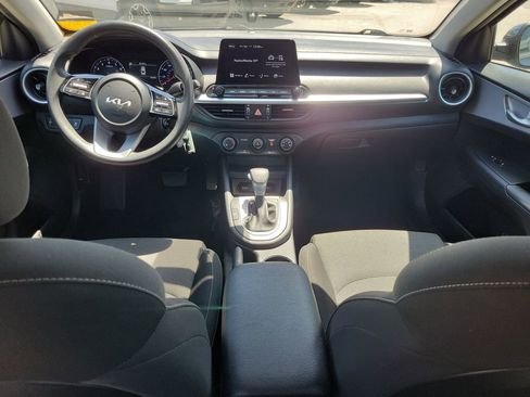 Used 2024 Kia Forte LXS FWD image 11