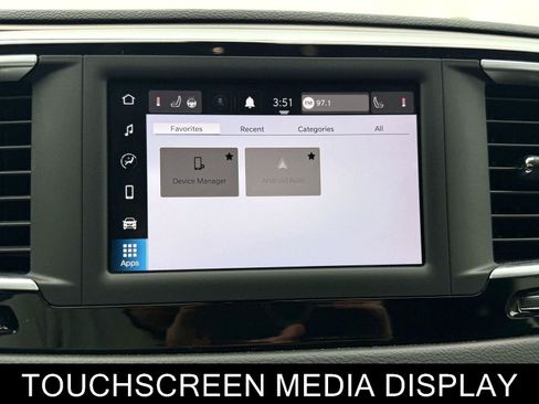 Used 2022 Chrysler Voyager LX FWD image 19