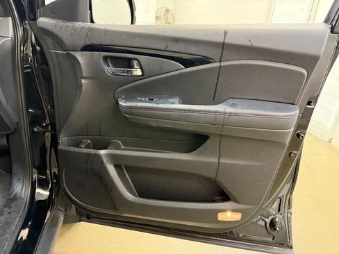 Used 2022 Honda Ridgeline Black Edition image 32