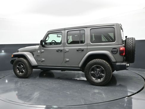 Used 2022 Jeep Wrangler Unlimited Sahara w/ Cold Weather Group AWD/4WD image 9