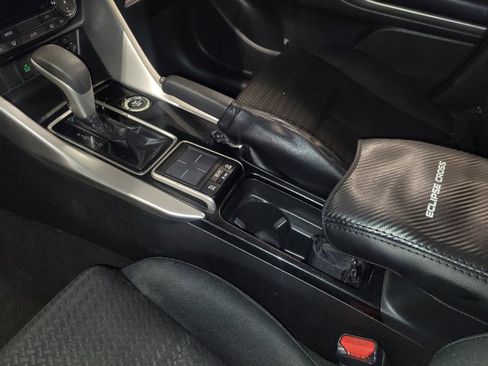 Used 2018 Mitsubishi Eclipse Cross LE AWD/4WD image 26