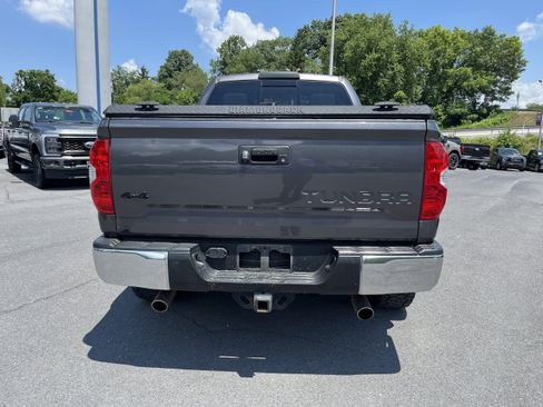 Used 2015 Toyota Tundra SR5 w/ Floor Mat Package AWD/4WD image 6