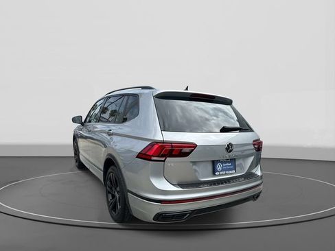 Certified 2023 Volkswagen Tiguan SE R-Line FWD image 4