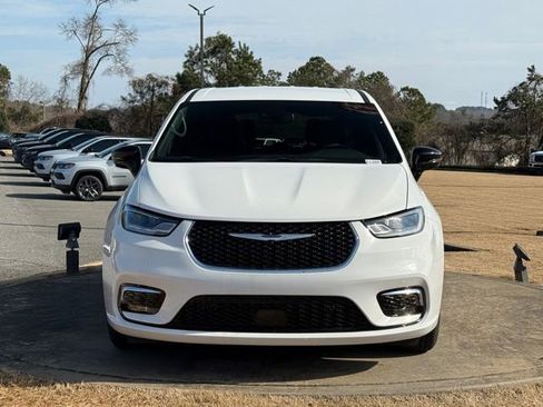 New 2026 Chrysler Pacifica Select FWD image 2