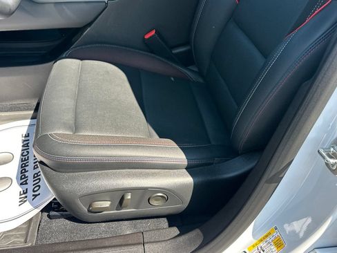 Used 2024 Chevrolet Equinox EV RS FWD image 10