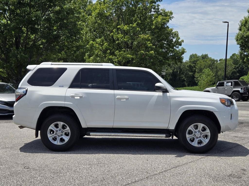 Used 2018 Toyota 4Runner SR5 AWD/4WD image 6