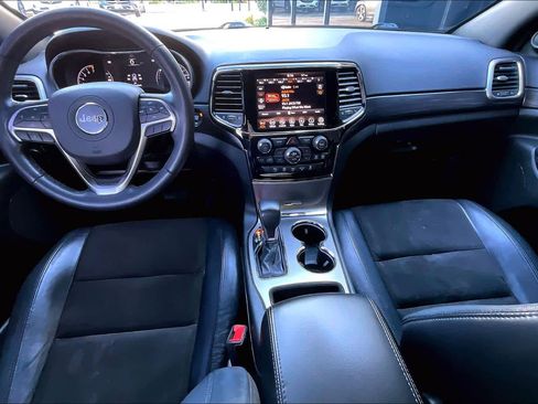 Used 2020 Jeep Grand Cherokee Altitude image 14