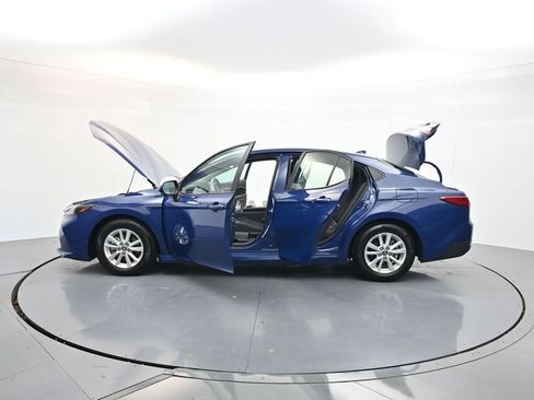 Used 2025 Toyota Camry LE FWD image 34