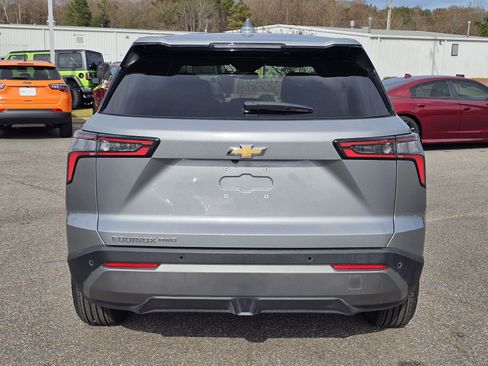 Used 2025 Chevrolet Equinox LT image 10