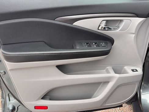 Certified 2019 Honda Ridgeline RTL-T image 8