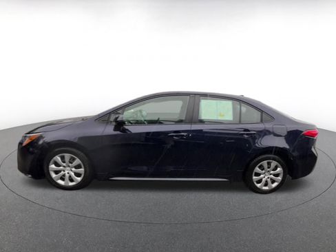 Used 2025 Toyota Corolla LE image 8