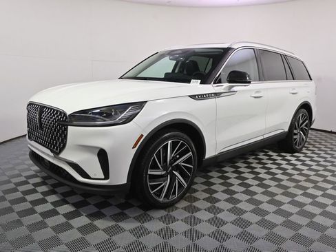 New 2026 Lincoln Aviator Reserve image 2