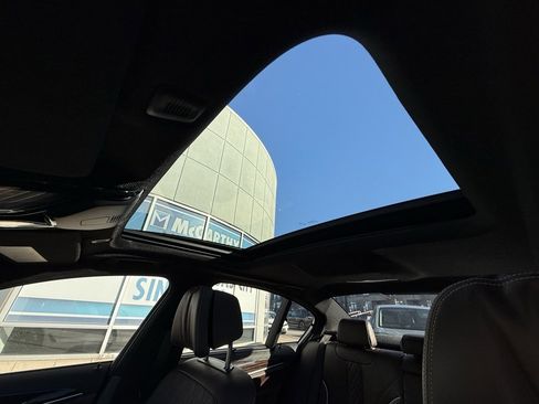 Used 2020 BMW 530i xDrive w/ M Sport Package image 5