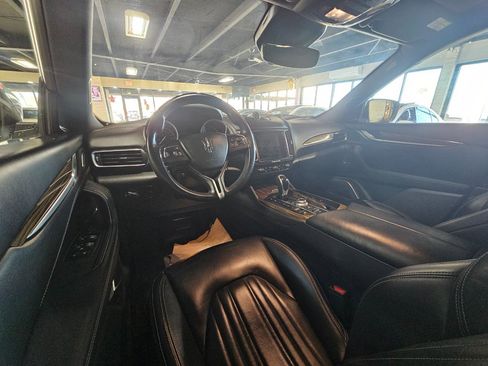 Used 2018 Maserati Levante GranLusso image 23