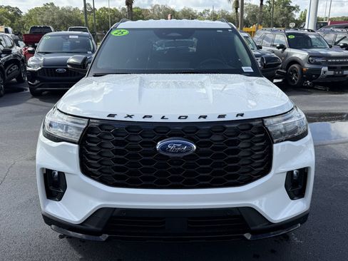 Used 2025 Ford Explorer ST-Line RWD image 8