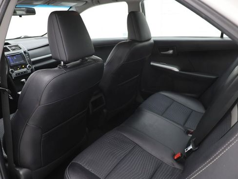 Used 2013 Toyota Camry SE image 10