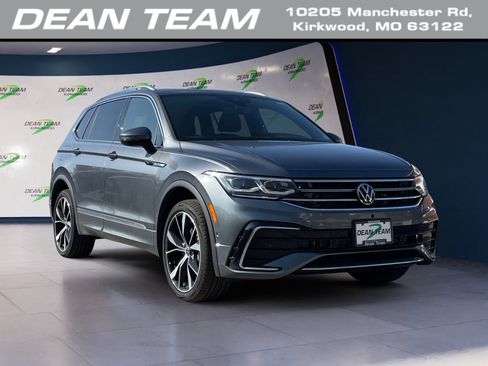 Used 2022 Volkswagen Tiguan SEL R-Line image 1