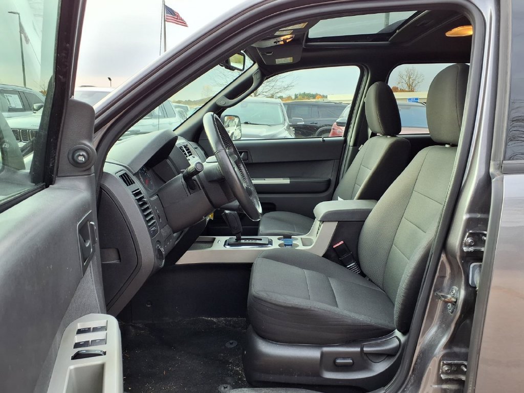 Used 2011 Ford Escape XLT w/ 201A Rapid Spec Order Code AWD/4WD image 13