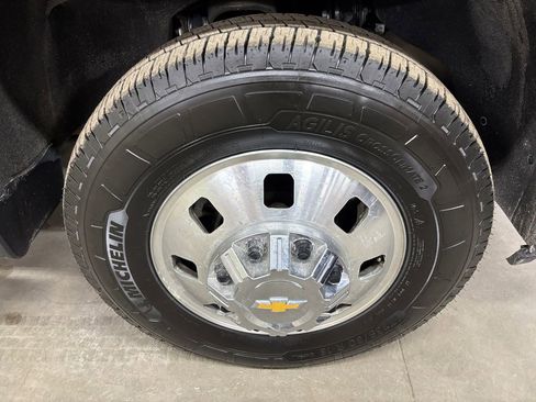 Used 2024 Chevrolet Silverado 3500 LTZ w/ LTZ Convenience Package image 10