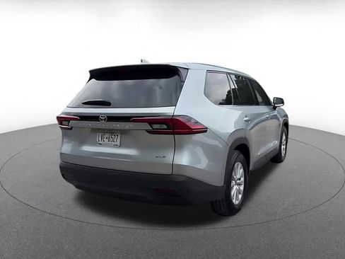 Used 2025 Toyota Grand Highlander FWD image 14