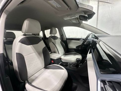 New 2026 Volkswagen Taos SE image 16