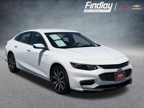 Used 2017 Chevrolet Malibu LT FWD image 1